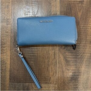 Michael Kors Jet Set Travel Steel Blue Pebbled Leather Wristlet
